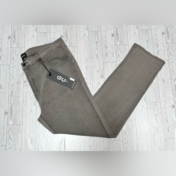 Good Counsel Men's Thurmond Tapered Jean Washed Gray Size 44x29 - Picture 2 of 13